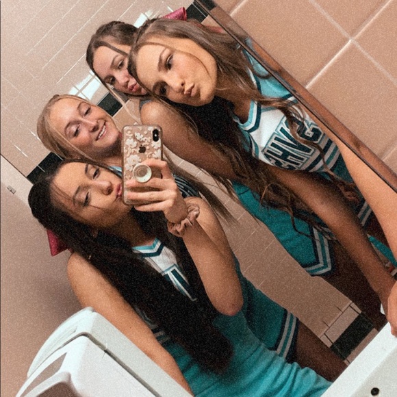 Meet your Posher, Kenna - Picture 1 of 1